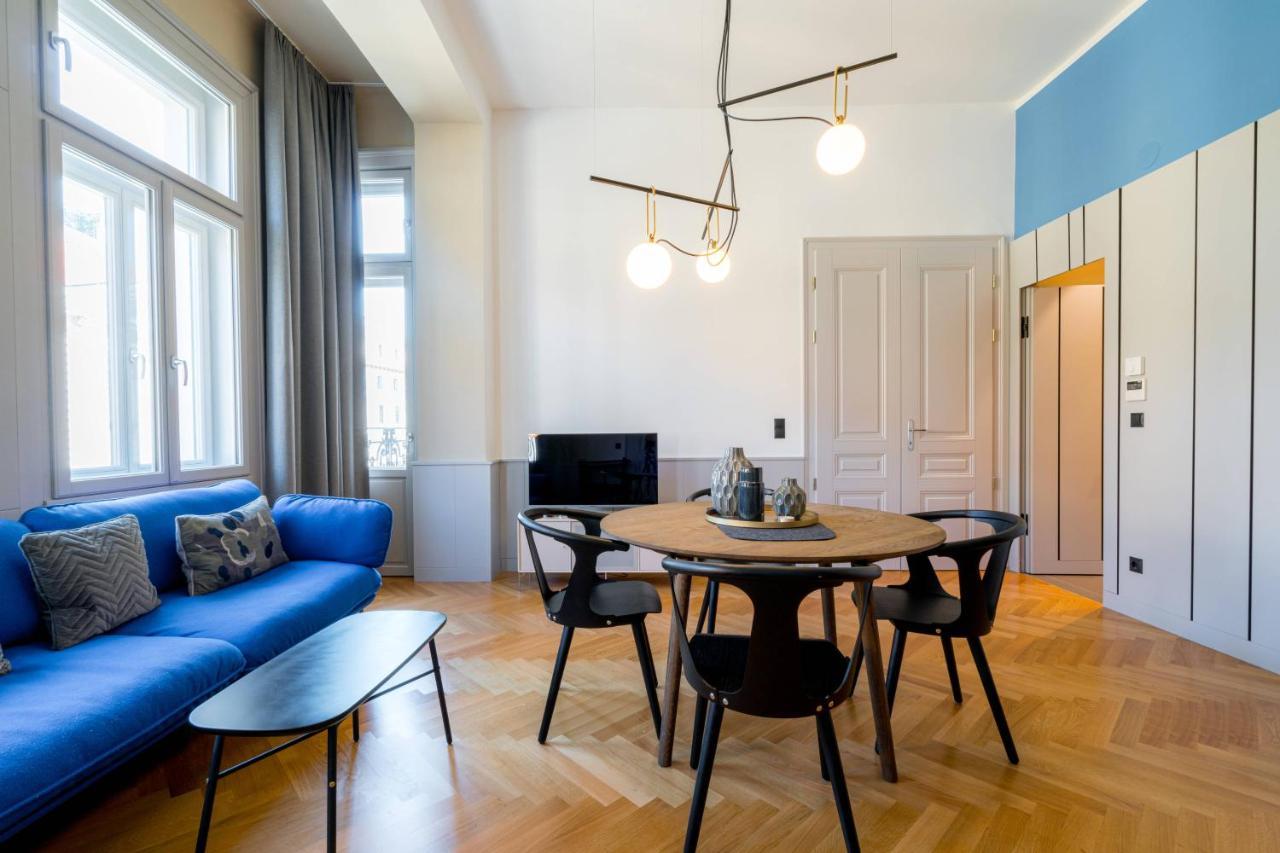Superior Apartment
